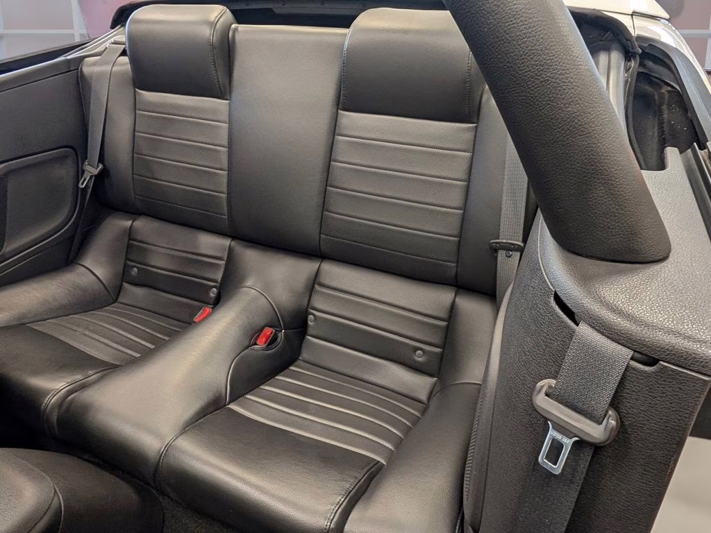 2007 White Ford Mustang Shelby GT500 RWD Convertible