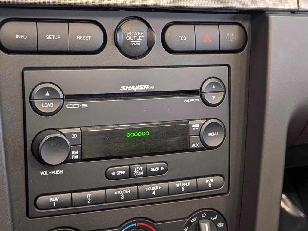 2007 White Ford Mustang Shelby GT500 RWD Convertible