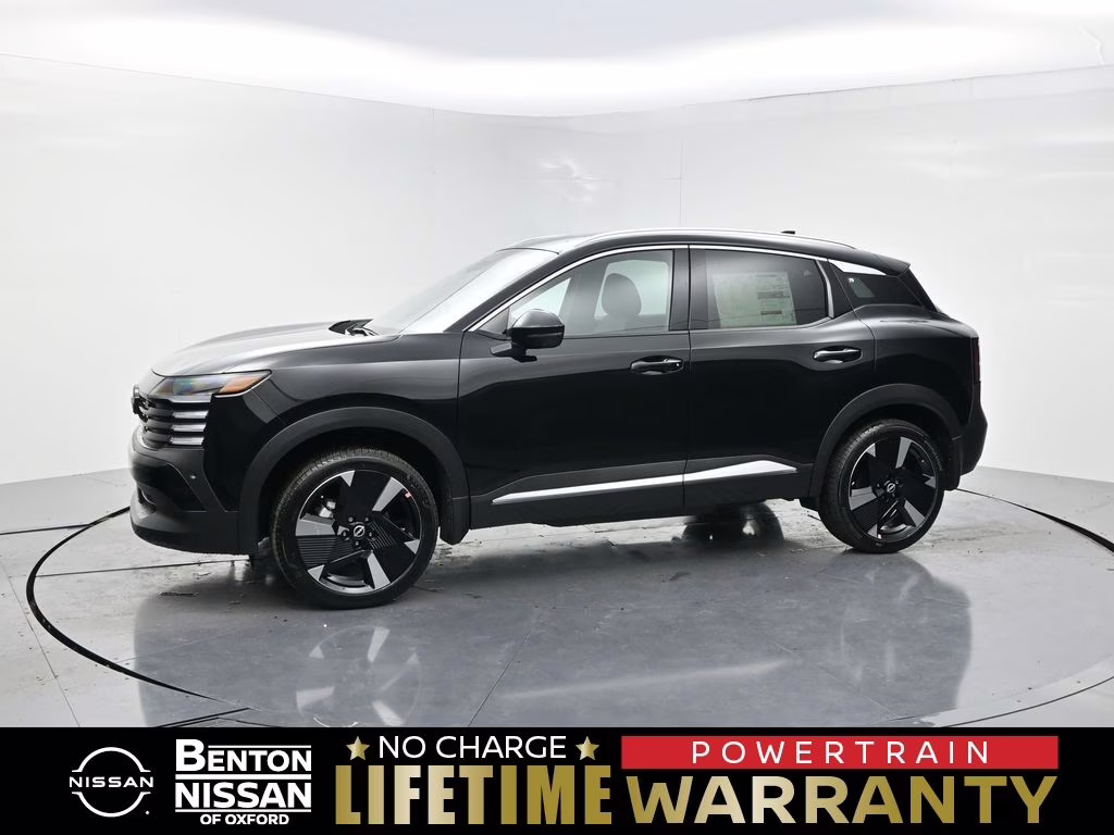 2026 Super Black Nissan Kicks SR FWD SUV