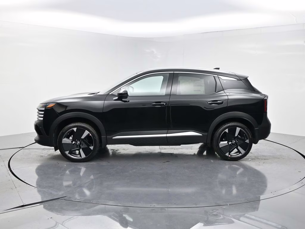 2026 Super Black Nissan Kicks SR FWD SUV