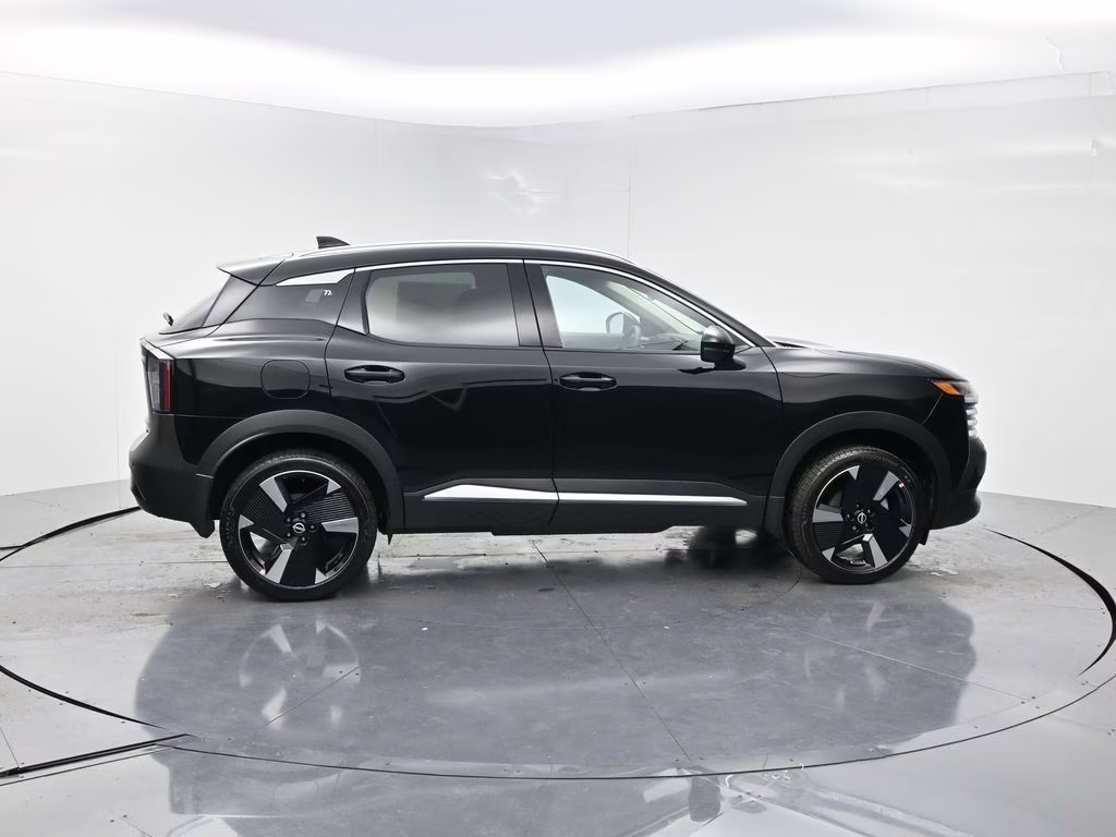 2026 Super Black Nissan Kicks SR FWD SUV