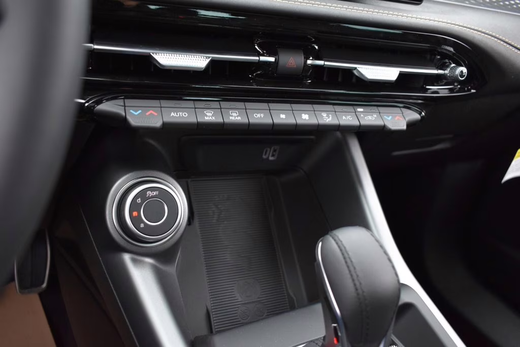 2025 Alfa Black Alfa Romeo Tonale Base AWD SUV