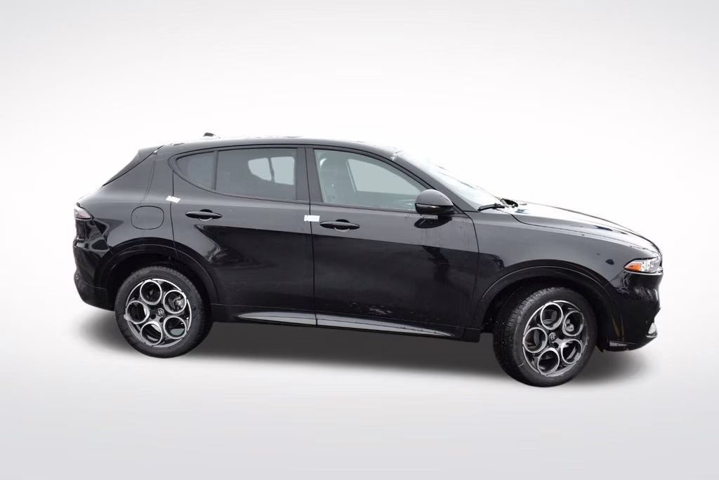 2025 Alfa Black Alfa Romeo Tonale Base AWD SUV