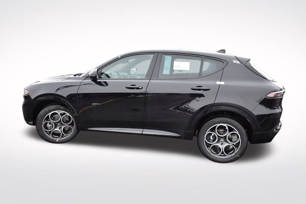 2025 Alfa Black Alfa Romeo Tonale Base AWD SUV