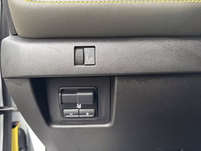 2023 Summit White Chevrolet Colorado 4WD ZR2 4X4 Truck