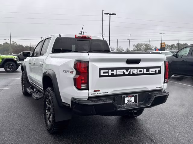 2023 Summit White Chevrolet Colorado 4WD ZR2 4X4 Truck