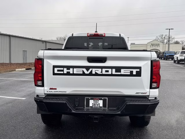 2023 Summit White Chevrolet Colorado 4WD ZR2 4X4 Truck