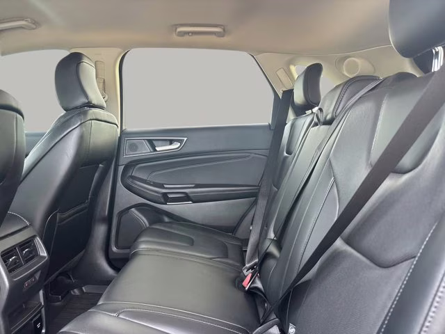 2022 White Metallic Ford Edge Titanium AWD SUV