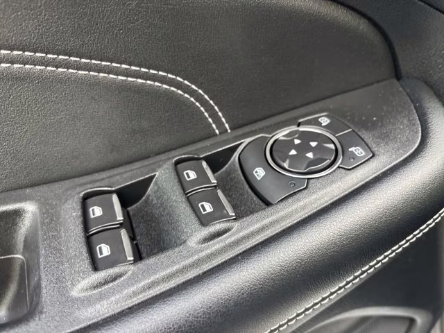 2022 White Metallic Ford Edge Titanium AWD SUV