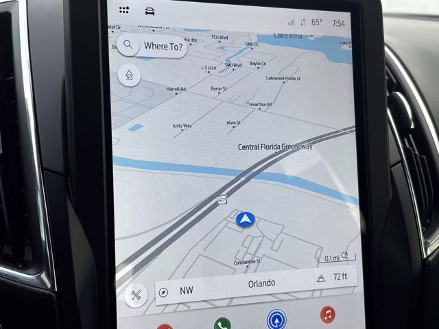 2022 White Metallic Ford Edge Titanium AWD SUV