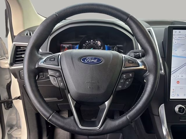 2022 White Metallic Ford Edge Titanium AWD SUV