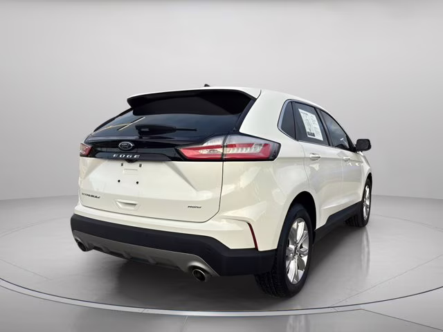 2022 White Metallic Ford Edge Titanium AWD SUV
