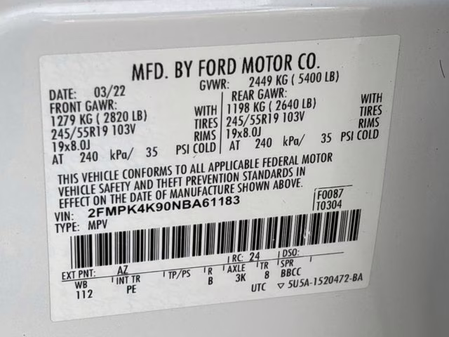 2022 White Metallic Ford Edge Titanium AWD SUV