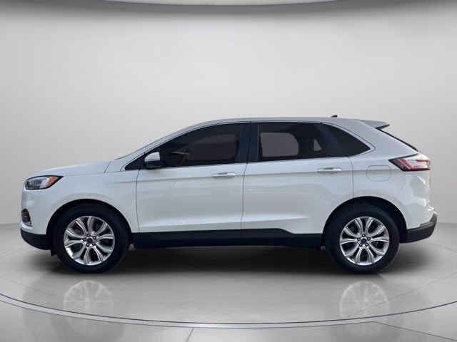 2022 White Metallic Ford Edge Titanium AWD SUV