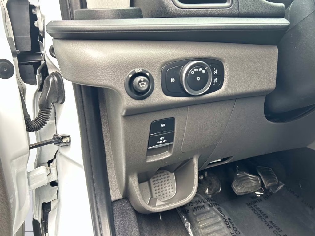 2022 Oxford White Ford Transit-350 XLT AWD Crossover