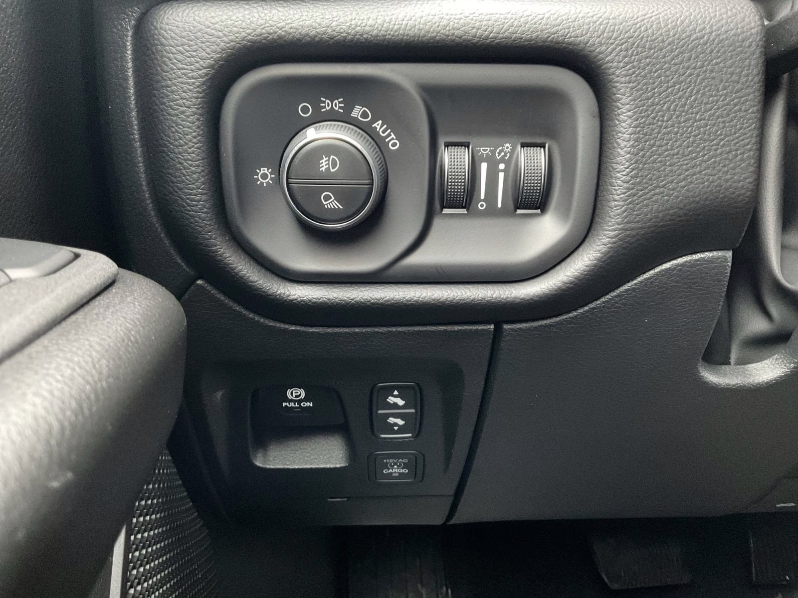 2026 Diamond Black Crystal Pearlcoat Ram 1500 Big Horn/Lone Star 4X4 Truck