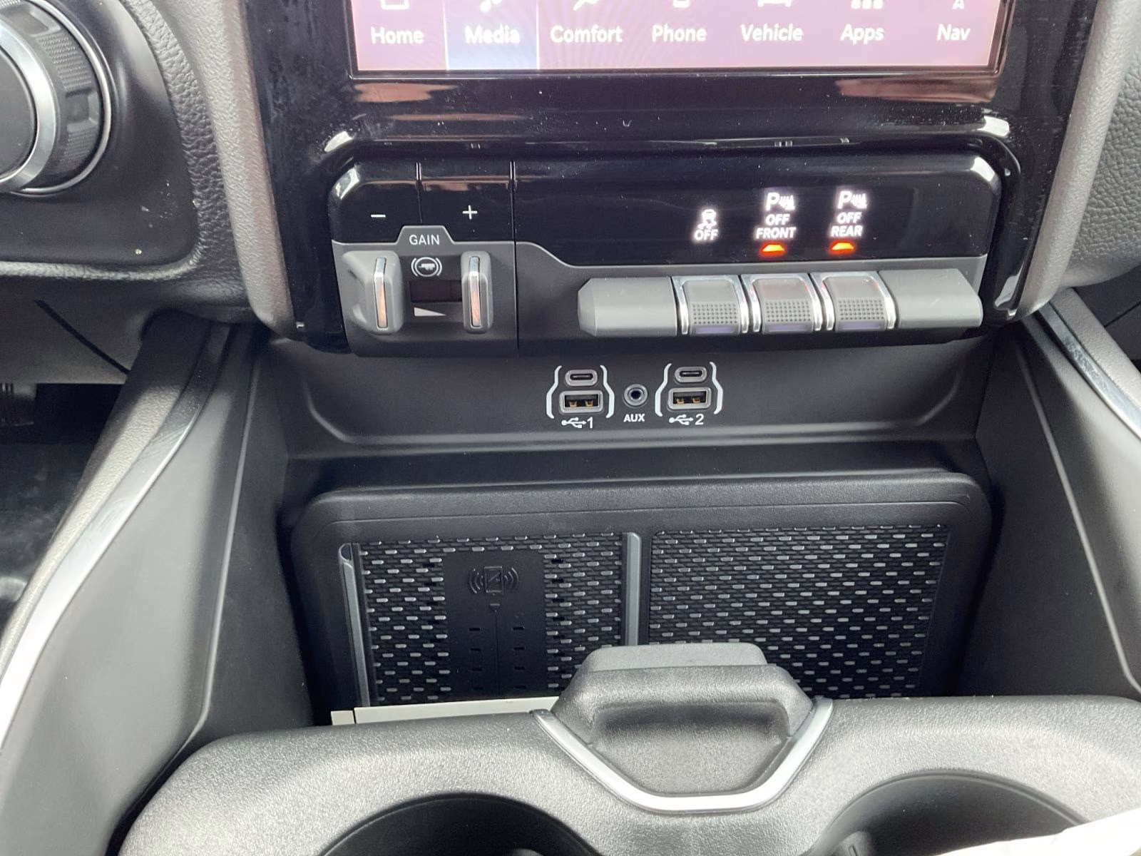 2026 Diamond Black Crystal Pearlcoat Ram 1500 Big Horn/Lone Star 4X4 Truck