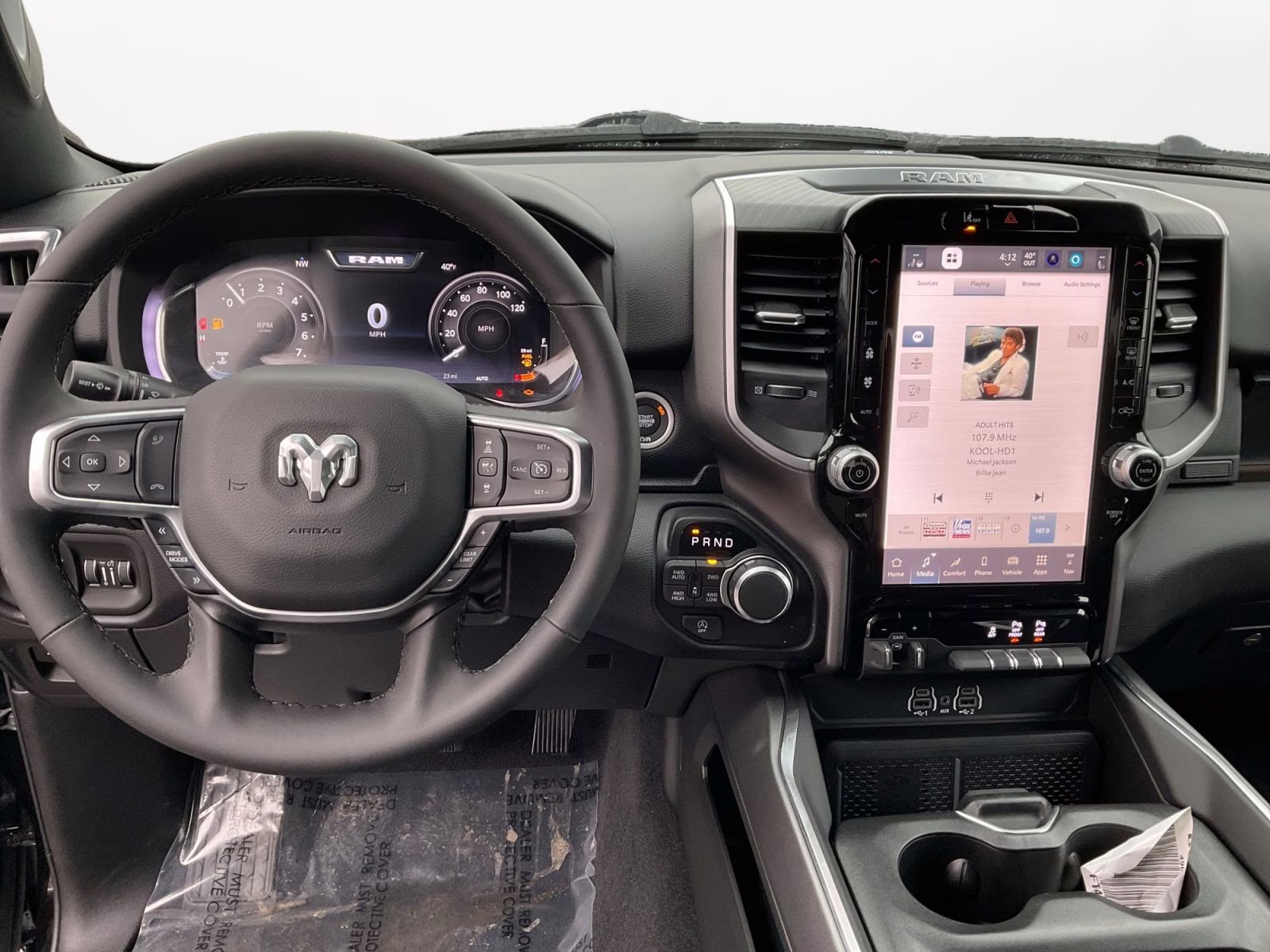 2026 Diamond Black Crystal Pearlcoat Ram 1500 Big Horn/Lone Star 4X4 Truck