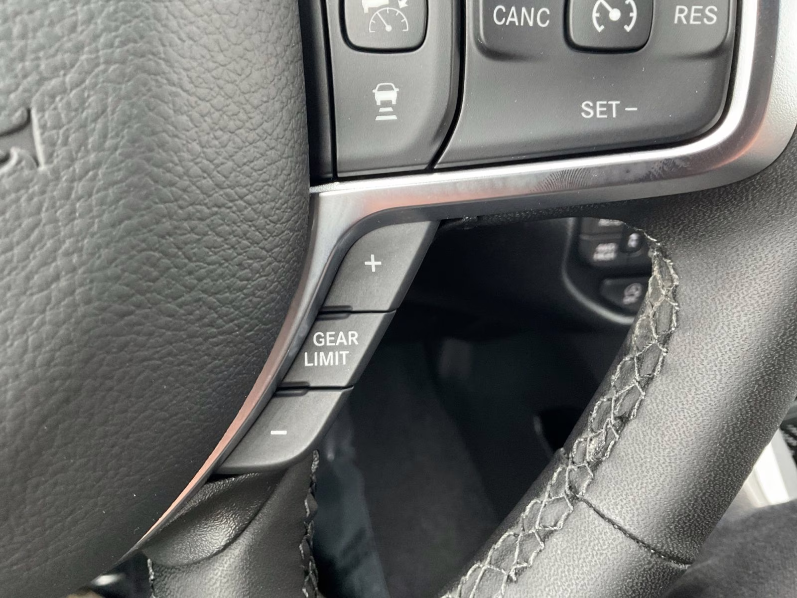 2026 Diamond Black Crystal Pearlcoat Ram 1500 Big Horn/Lone Star 4X4 Truck