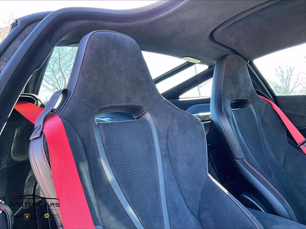 2026 Silica White McLaren 750S Coupe RWD Coupe