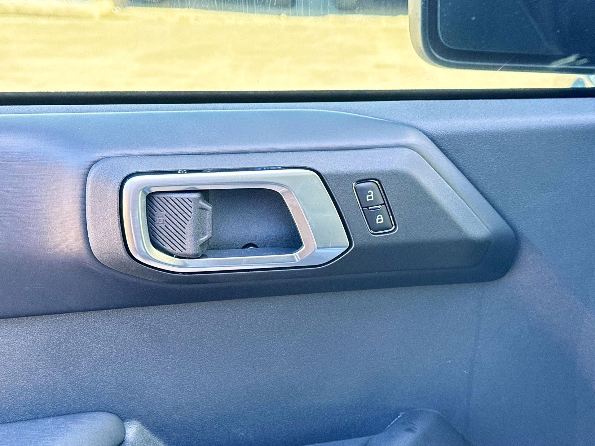 2025 Azure Gray Metallic Tri-Coat Ford Bronco Outer Banks 4X4 SUV