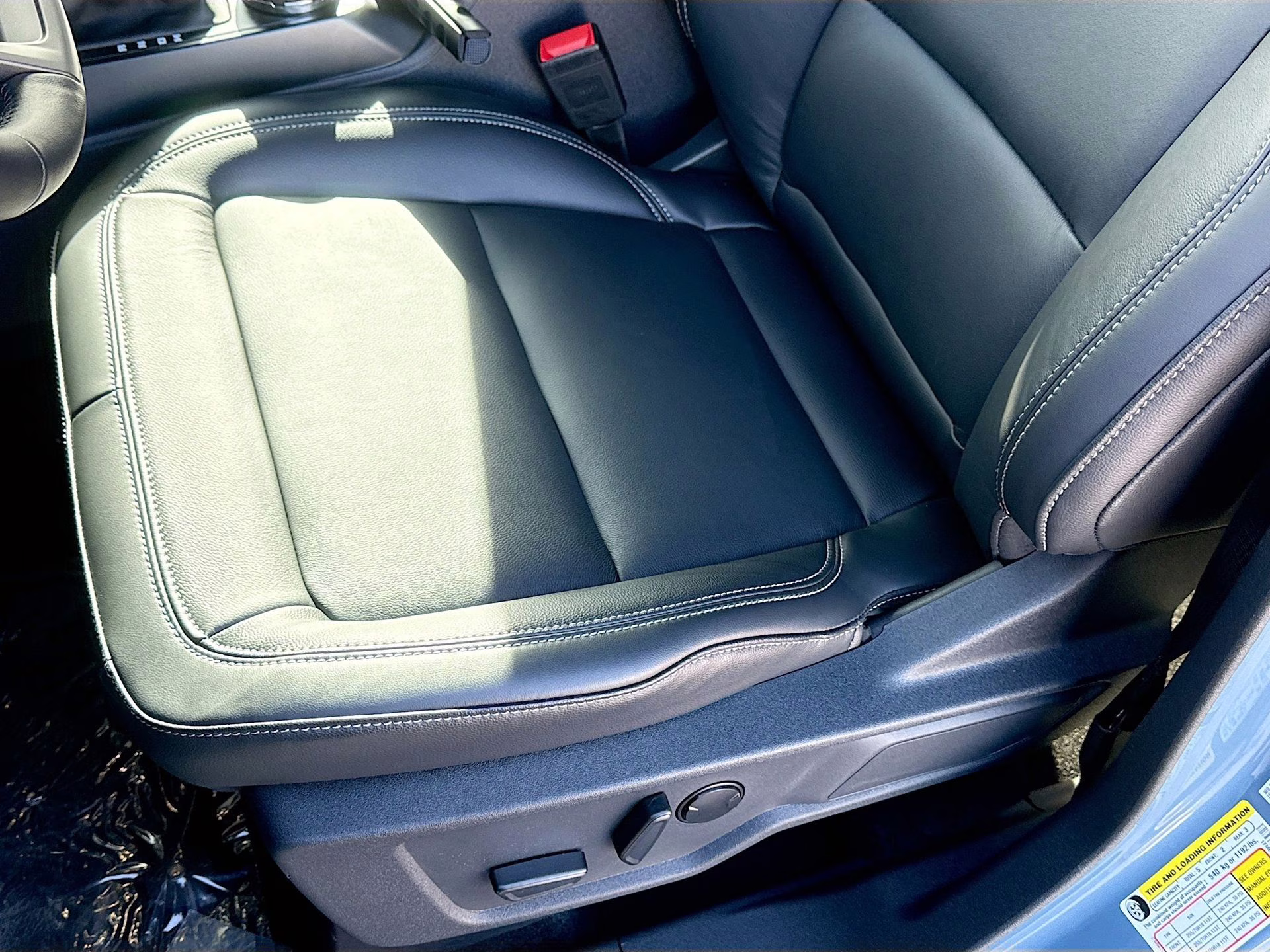 2025 Azure Gray Metallic Tri-Coat Ford Bronco Outer Banks 4X4 SUV