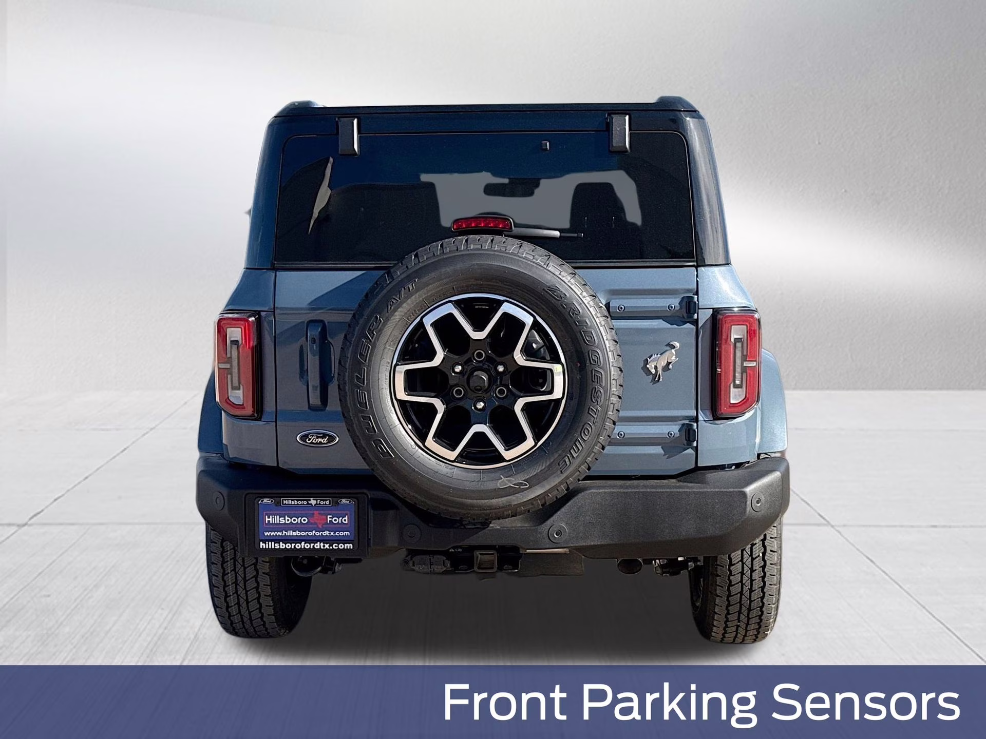 2025 Azure Gray Metallic Tri-Coat Ford Bronco Outer Banks 4X4 SUV