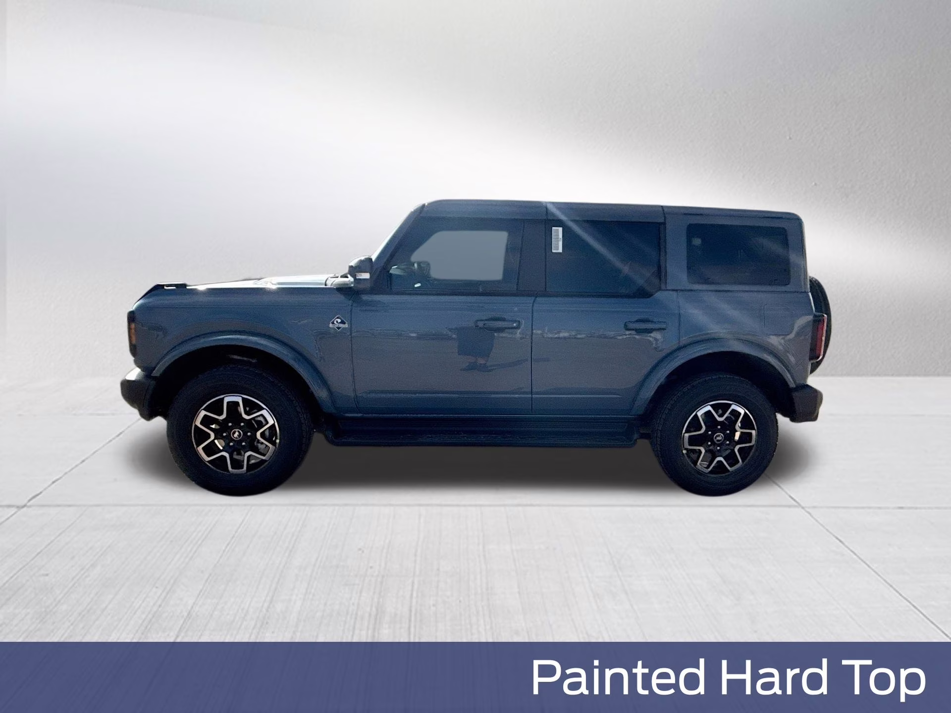 2025 Azure Gray Metallic Tri-Coat Ford Bronco Outer Banks 4X4 SUV