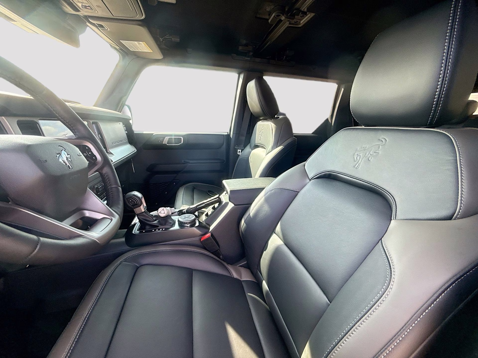 2025 Azure Gray Metallic Tri-Coat Ford Bronco Outer Banks 4X4 SUV