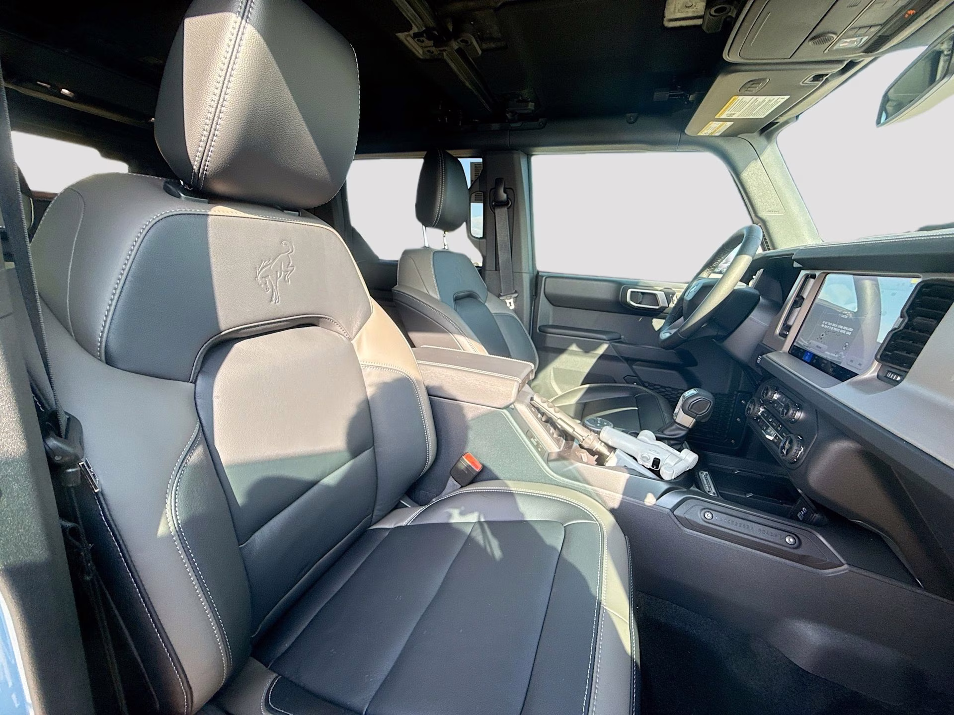 2025 Azure Gray Metallic Tri-Coat Ford Bronco Outer Banks 4X4 SUV