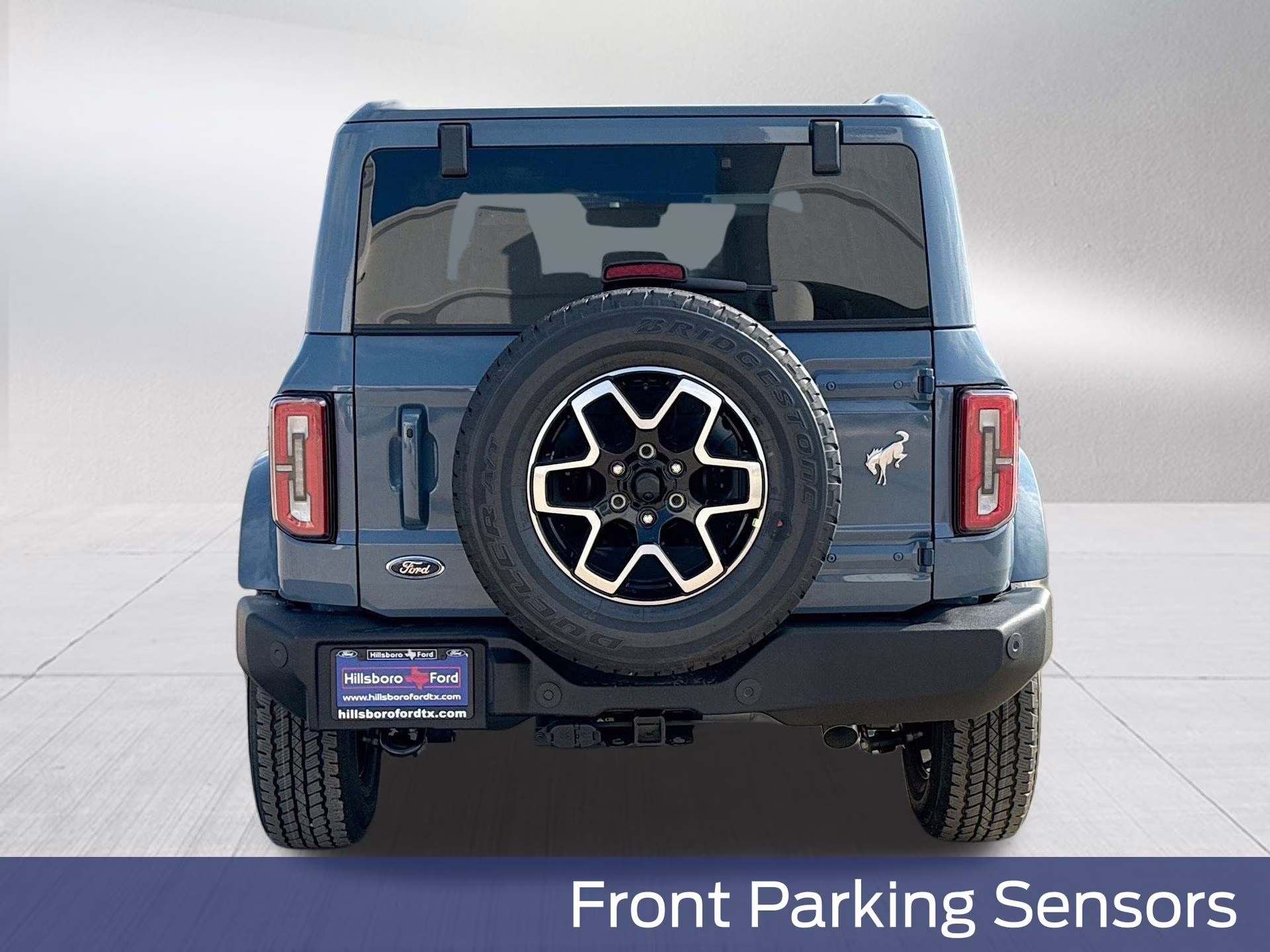 2025 Azure Gray Metallic Tri-Coat Ford Bronco Outer Banks 4X4 SUV