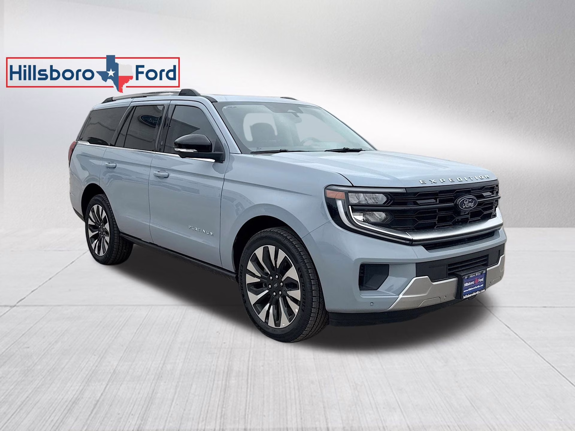 2025 Glacier Gray Metallic TriCoat Ford Expedition Platinum 4X4 SUV