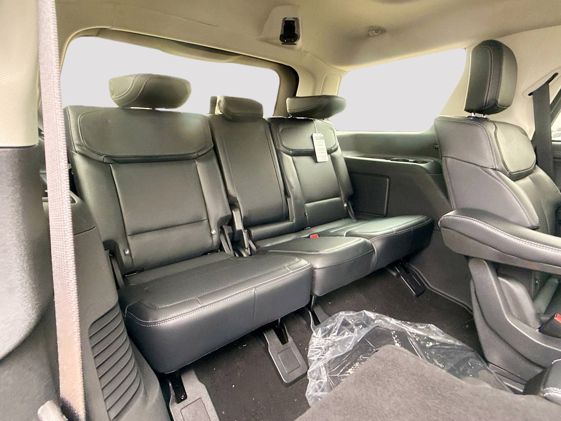 2025 Glacier Gray Metallic TriCoat Ford Expedition Platinum 4X4 SUV