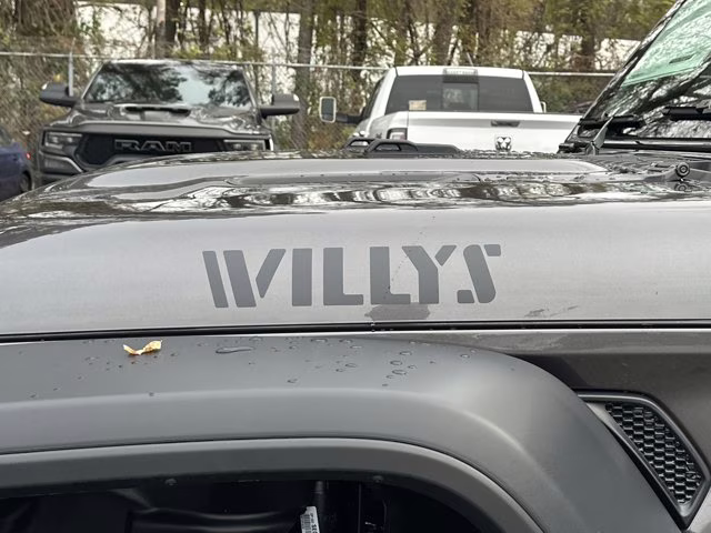 2026 Granite Crystal Metallic Clearcoat Jeep Wrangler Willys 4X4 Convertible