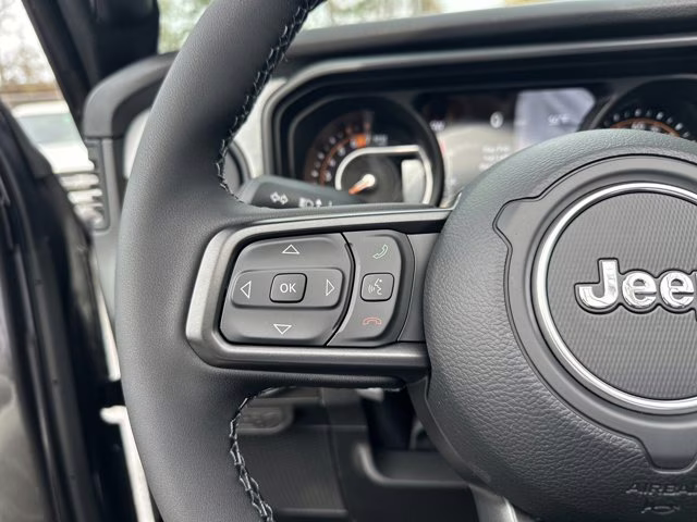 2026 Granite Crystal Metallic Clearcoat Jeep Wrangler Willys 4X4 Convertible