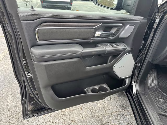 2026 Diamond Black Crystal Pearlcoat Ram 1500 Laramie 4X4 Truck