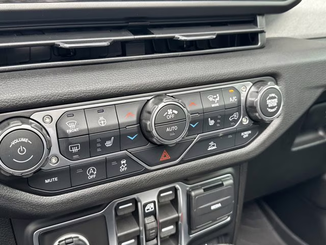 2026 Granite Crystal Metallic Clearcoat Jeep Wrangler Willys 4X4 Convertible