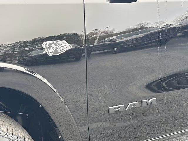 2026 Diamond Black Crystal Pearlcoat Ram 1500 Laramie 4X4 Truck