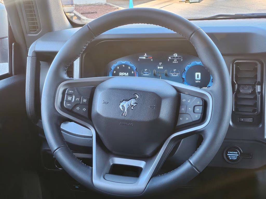 2025 Oxford White Ford Bronco Big Bend 4X4 SUV