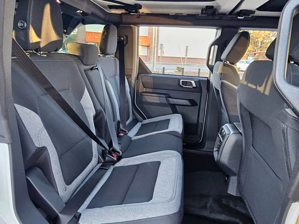 2025 Oxford White Ford Bronco Big Bend 4X4 SUV