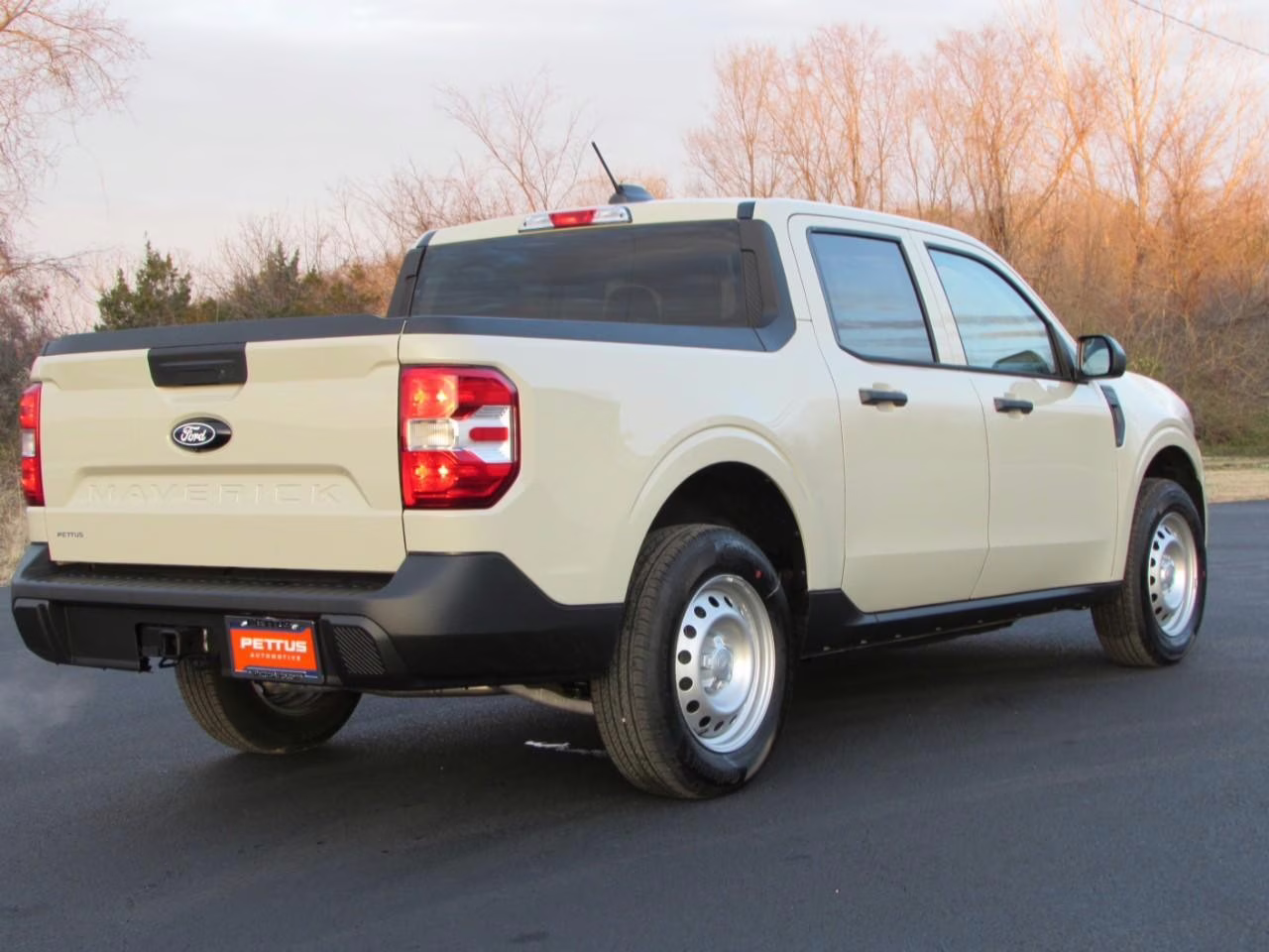 2025 Desert Sand Ford Maverick XL AWD Truck