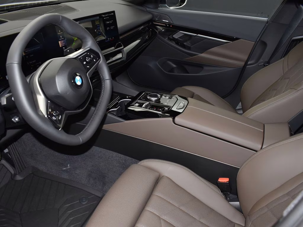 2026 Tanzanite Blue II Metallic BMW 5 Series 530i RWD Sedan