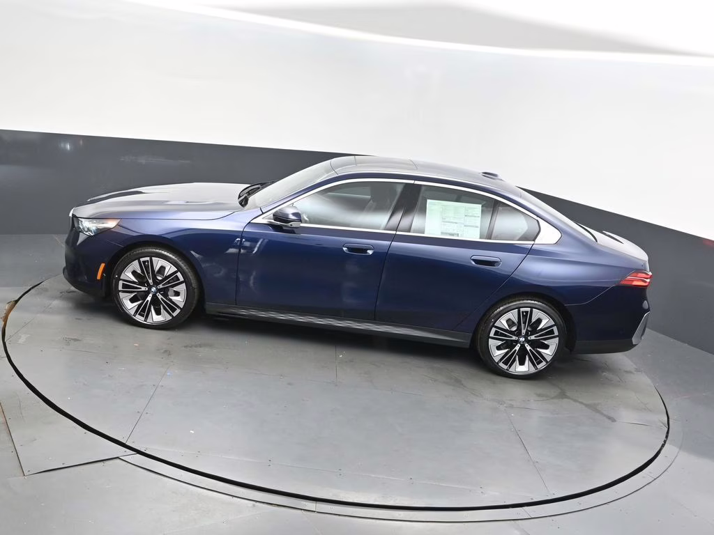 2026 Tanzanite Blue II Metallic BMW 5 Series 530i RWD Sedan