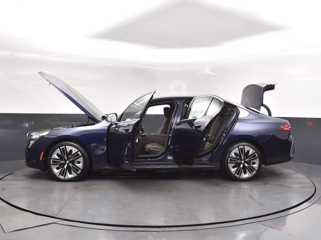2026 Tanzanite Blue II Metallic BMW 5 Series 530i RWD Sedan