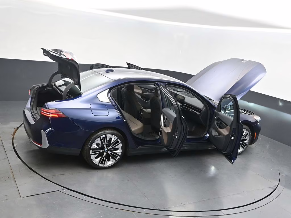 2026 Tanzanite Blue II Metallic BMW 5 Series 530i RWD Sedan