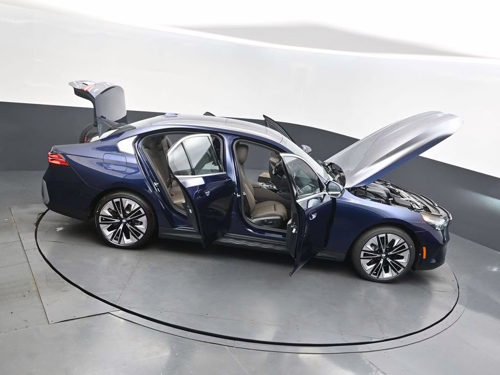 2026 Tanzanite Blue II Metallic BMW 5 Series 530i RWD Sedan