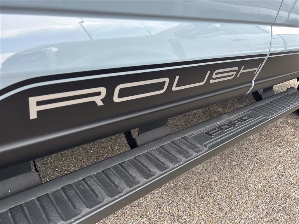 2026 Glacier Gray Metallic Tri-Coat Ford Super Duty F-250 SRW LARIAT 4X4 Truck