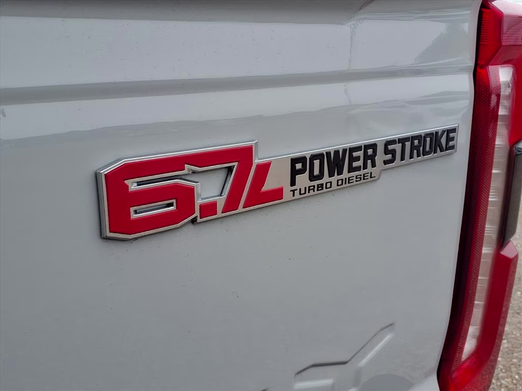 2026 AVALANCHE Ford Super Duty F-250 SRW LARIAT 4X4 Truck