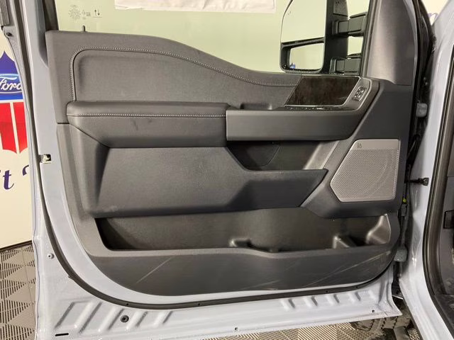 2026 Gray Metallic Ford Super Duty F-250 SRW Lariat 4X4 Truck