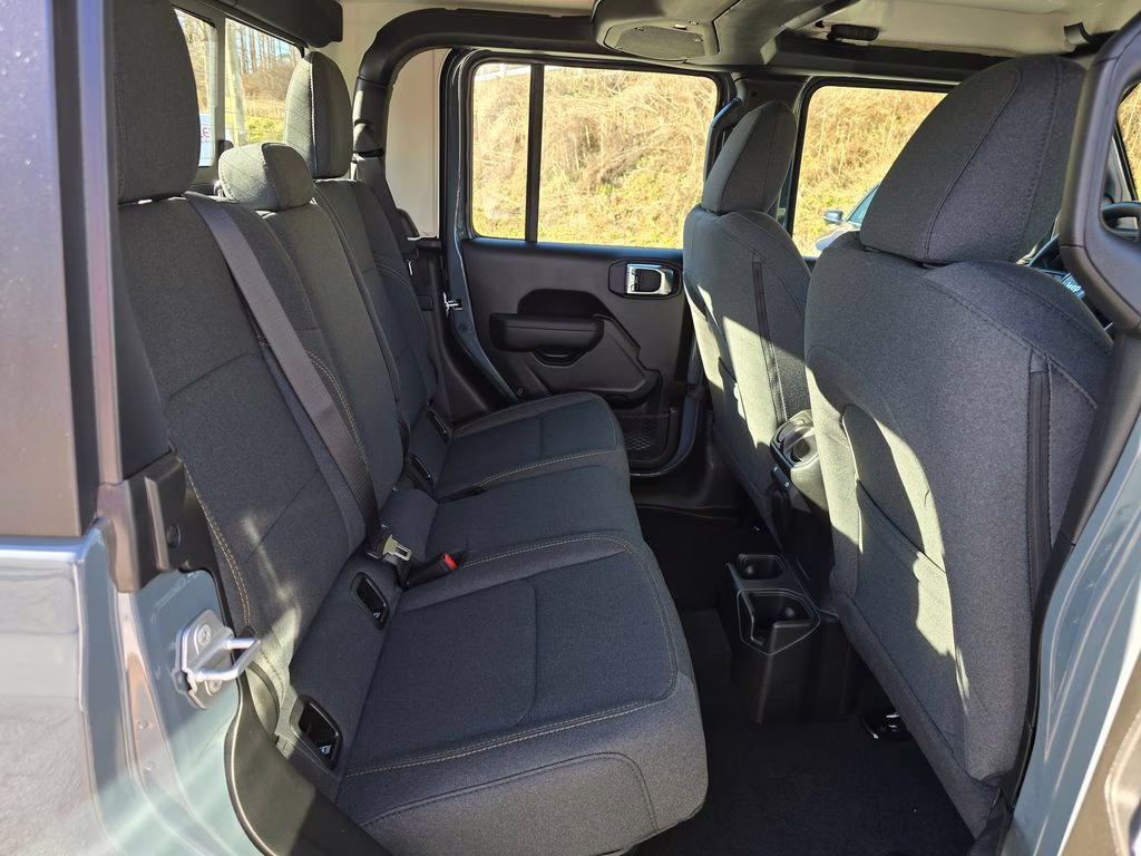 2026 Anvil Clearcoat Jeep Gladiator Sport 4X4 Truck